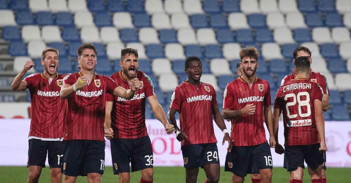 Reggiana Feralpisalò 1 2, Vecchi in semifinale: decisiva la doppietta di Miracoli Reggiana Feralpisalò 1 2, Vecchi in semifinale: decisiva la doppietta di Miracoli