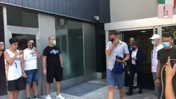 VIDEO Inter, Dzeko visite mediche ok: l’ex Roma tiene in mano una sciarpa nerazzurra
