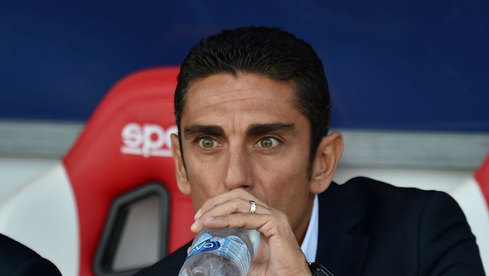 PERUGIA, ITALY - SEPTEMBER 23:  Moreno Longo head coach of Frosinone Calcio during the Serie B match between Perugia Calcio and Frosinone Calcio at Stadio Renato Curi on September 23, 2017 in Perugia, Italy.  (Photo by Giuseppe Bellini/Getty Images)  como