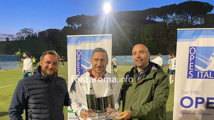 Lega Calcio a 8 al via, non solo Totti. In campo Aldair, Pizarro e Aquilani - immagine 1