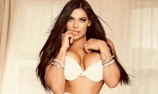 Suzy Cortez è da capogiro: le curve di Miss boom boom infiammano i social- immagine 2