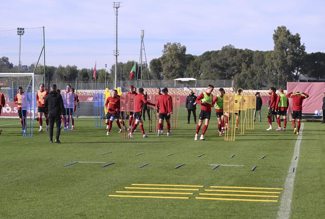 Roma, allenamento alla vigilia del match contro il Genoa – FOTO GALLERY - immagine 16