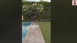 VIDEO / LeBron riemerge dalla piscina con un salto