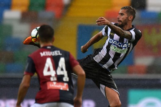 UDINE, ITALY - SEPTEMBER 10: Valon Behrami of Udinese , (Photo by Tullio M. Puglia/Getty Images) UDINE, ITALY - SEPTEMBER 10: Valon Behrami of Udinese , (Photo by Tullio M. Puglia/Getty Images)