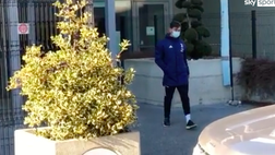 VIDEO Juventus, esami per Dybala dopo l’infortunio: la “Joya” esce zoppicante dal J Medical, le ultime sulle condizioni di Paulo