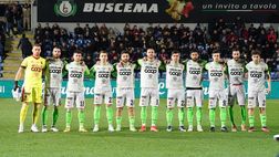 Il Catanzaro parte per il derby di Crotone: tifosi in strada, non si passa…