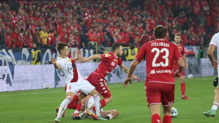 Lodz, la capolista Widzew rimonta il derby da 0-2: finisce pari ma i rivali pensano all’esonero - immagine 1
