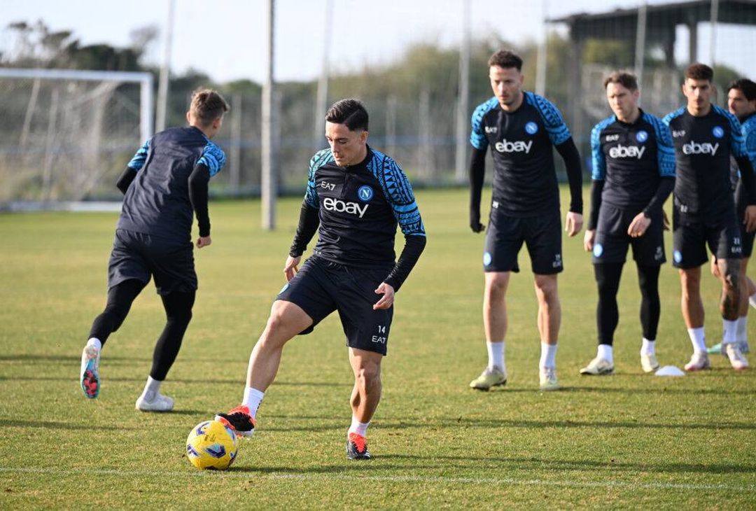 GALLERY Il Napoli si prepara in vista del Genoa: gli scatti dell’allenamento - immagine 4