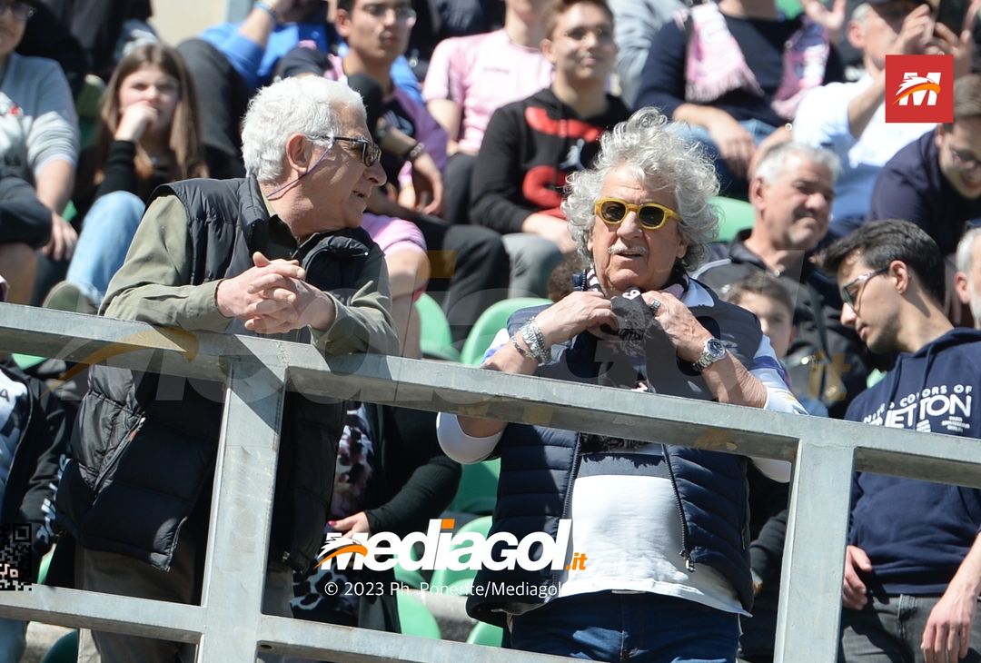 FOTOTIFO Palermo-Benevento 1-1, gli scatti ai tifosi al “Renzo Barbera” (Gallery) - immagine 7