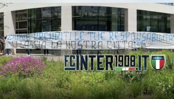 FCIN1908 / Inter, Curva Nord contesta: “Squadra e mister non si toccano”. Attacco a Zhang FCIN1908 / Inter, Curva Nord contesta: “Squadra e mister non si toccano”. Attacco a Zhang