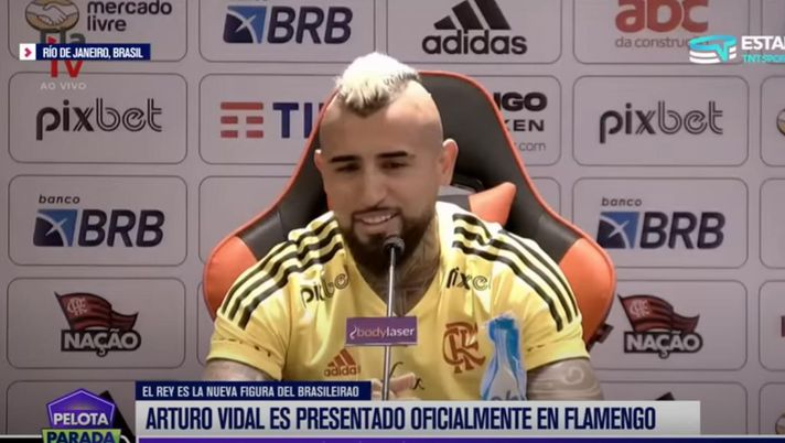 Cicinho, che attacco a Vidal: “E’ venuto al Flamengo per la spiaggia e per godersi la pensione” Cicinho, che attacco a Vidal: “E’ venuto al Flamengo per la spiaggia e per godersi la pensione” - immagine 1