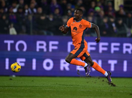 Thuram si prende in giro: “Guardate come cade una carota”. Dimarco: “Avvistato cecchino”- immagine 2