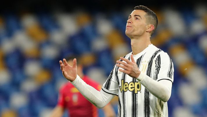 NAPLES, ITALY - FEBRUARY 13: Cristiano Ronaldo of Juventus reacts during the Serie A match between SSC Napoli and Juventus at Stadio Diego Armando Maradona on February 13, 2021 in Naples, Italy. Sporting stadiums around Italy remain under strict restrictions due to the Coronavirus Pandemic as Government social distancing laws prohibit fans inside venues resulting in games being played behind closed doors. (Photo by Francesco Pecoraro/Getty Images) NAPLES, ITALY - FEBRUARY 13: Cristiano Ronaldo of Juventus reacts during the Serie A match between SSC Napoli and Juventus at Stadio Diego Armando Maradona on February 13, 2021 in Naples, Italy. Sporting stadiums around Italy remain under strict restrictions due to the Coronavirus Pandemic as Government social distancing laws prohibit fans inside venues resulting in games being played behind closed doors. (Photo by Francesco Pecoraro/Getty Images)