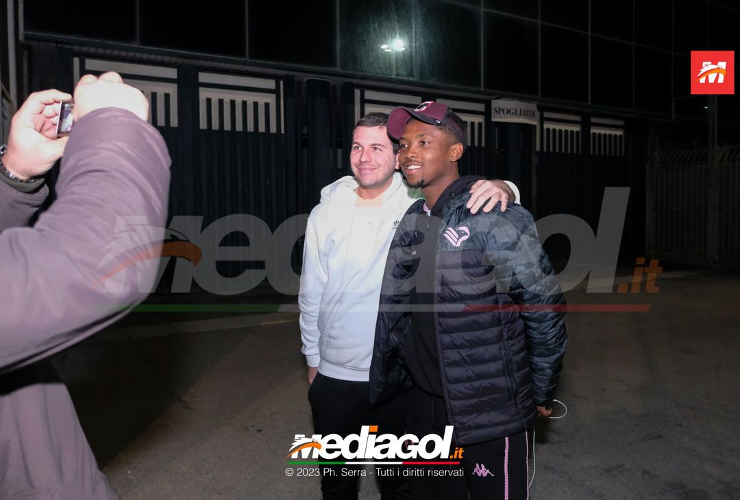 FOTO Palermo, i rosanero ritornano a Palermo dopo il la vittoria ad Ascoli (Gallery)- immagine 1