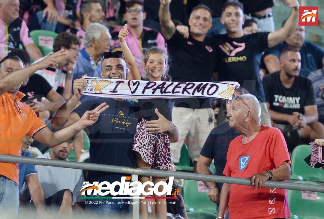 FOTOTIFO, Palermo-Ascoli 2-3: i tifosi allo stadio “Renzo Barbera” (Gallery) - immagine 54