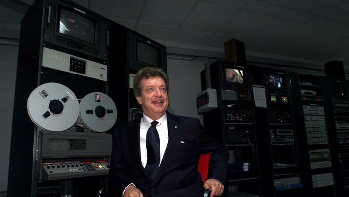 GERMOGLI PH:16/12/99 CAMPI BISENZIO NUOVI STUDI DI CECCHI GORI
NELLA FOTO VITTORIO CECCHI GORI PRESIDENTE DELLA FIORENTINA GERMOGLI PH:16/12/99 CAMPI BISENZIO NUOVI STUDI DI CECCHI GORI
NELLA FOTO VITTORIO CECCHI GORI PRESIDENTE DELLA FIORENTINA