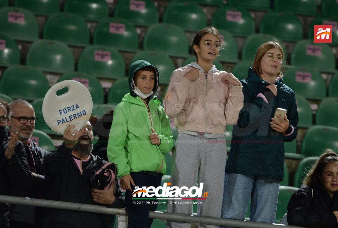FOTO, i tifosi allo stadio per Palermo – Foggia 3-0 (Gallery) - immagine 7