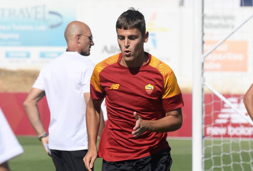 Ritiro Roma, allenamento pomeridiano: primo in gruppo per Dybala – FOTO GALLERY - immagine 36
