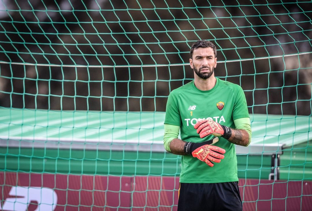 Roma, c’è Wijnaldum in gruppo. E torna anche Rui Patricio – FOTO GALLERY - immagine 5