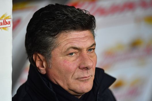  TURIN, ITALY - JANUARY 09: Torino FC head coach Walter Mazzari looks on during the Coppa Italia match between Torino FC and Genoa CFC at Stadio Olimpico Grande Torino on January 9, 2020 in Turin, Italy. (Photo by Valerio Pennicino/Getty Images) 