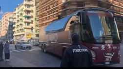Video – Sampdoria-Torino: l’arrivo allo stadio del pullman granata