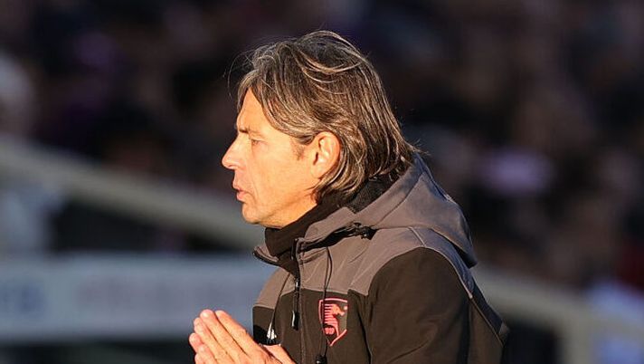 FLORENCE, ITALY - DECEMBER 3: Filippo Inzaghi manager of US Salernitana reacts during the Serie A TIM match between ACF Fiorentina and US Salernitana at Stadio Artemio Franchi on December 3, 2023 in Florence, Italy. (Photo by Gabriele Maltinti/Getty Images) Inzaghi: “Oggi non salvo nessuno, solo Costil. Dia è un titolare, ha recuperato” - immagine 1