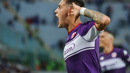 GERMOGLI PH: 3 OTTOBRE 2021 FIRENZE STADIO ARTEMIO FRANCHI SERIE A FIORENTINA VS NAPOLI NELLA FOTO ESULTANZA GOL QUARTA GERMOGLI PH: 3 OTTOBRE 2021 FIRENZE STADIO ARTEMIO FRANCHI SERIE A FIORENTINA VS NAPOLI NELLA FOTO ESULTANZA GOL QUARTA