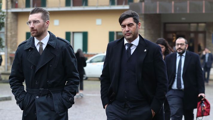 FLORENCE, ITALY - FEBRUARY 03: Morgan De Sanctis and  Paulo Fonseca (R) manager of AS Roma during the "Panchina D'Oro Prize" award at Centro Tecnico Federale di Coverciano on February 3, 2020 in Florence, Italy.  (Photo by Gabriele Maltinti/Getty Images)  FLORENCE, ITALY - FEBRUARY 03: Morgan De Sanctis and  Paulo Fonseca (R) manager of AS Roma during the "Panchina D'Oro Prize" award at Centro Tecnico Federale di Coverciano on February 3, 2020 in Florence, Italy.  (Photo by Gabriele Maltinti/Getty Images)