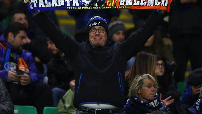 MILAN, ITALY - FEBRUARY 19:  A Atalanta supporter cheers prior to the UEFA Champions League round of 16 first leg match between Atalanta and Valencia CF at San Siro Stadium on February 19, 2020 in Milan, Italy.  (Photo by Marco Luzzani/Getty Images) 