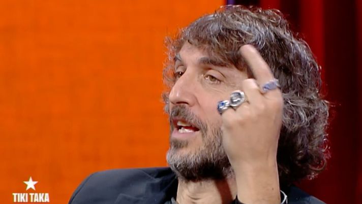 Cruciani: “Mourinho è diventato Lamentinho, sempre uguale. Da Dio Mou a…” Cruciani: “Mourinho è diventato Lamentinho, sempre uguale. Da Dio Mou a…” - immagine 1