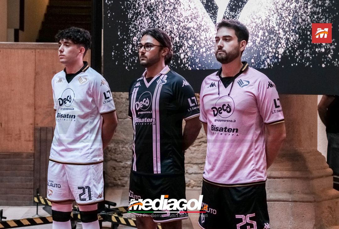 FOTO PALERMO, presentazione nuove maglie gara Palermo 2022/2023 (Gallery) - immagine 29