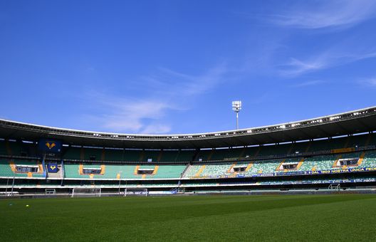 VERONA, ITALY - MARCH 07: A general view inside the stadium prior to the Serie A match between Hellas Verona FC and AC Milan at Stadio Marcantonio Bentegodi on March 07, 2021 in Verona, Italy. Sporting stadiums around Italy remain under strict restrictions due to the Coronavirus Pandemic as Government social distancing laws prohibit fans inside venues resulting in games being played behind closed doors. (Photo by Alessandro Sabattini/Getty Images) VERONA, ITALY - MARCH 07: A general view inside the stadium prior to the Serie A match between Hellas Verona FC and AC Milan at Stadio Marcantonio Bentegodi on March 07, 2021 in Verona, Italy. Sporting stadiums around Italy remain under strict restrictions due to the Coronavirus Pandemic as Government social distancing laws prohibit fans inside venues resulting in games being played behind closed doors. (Photo by Alessandro Sabattini/Getty Images)
