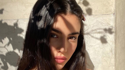 Michelle Sander, curve bollenti. L’ex lady Petagna incanta col suo décolleté