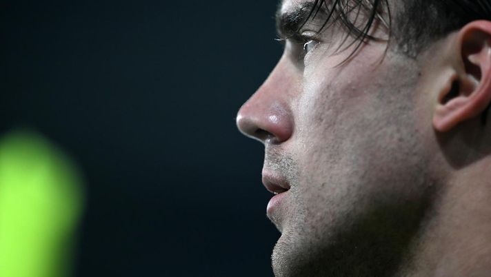 Dusan Vlahovic non pensa all’amore ma solo al calcio: “Quando vado a casa…”  Dusan Vlahovic non pensa all’amore ma solo al calcio: “Quando vado a casa…” - immagine 1