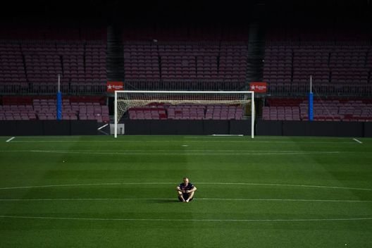 BARCELONA, SPAIN - MAY 20: Andres Iniesta of FC Barcelona sits on the pitch at the end of La Liga match between Barcelona and Real Sociedad at Camp Nou on May 20, 2018 in Barcelona, Spain. The FC Barcelona captain played his last match with the FC Barcelona. (Photo by David Ramos/Getty Images) BARCELONA, SPAIN - MAY 20: Andres Iniesta of FC Barcelona sits on the pitch at the end of La Liga match between Barcelona and Real Sociedad at Camp Nou on May 20, 2018 in Barcelona, Spain. The FC Barcelona captain played his last match with the FC Barcelona. (Photo by David Ramos/Getty Images)