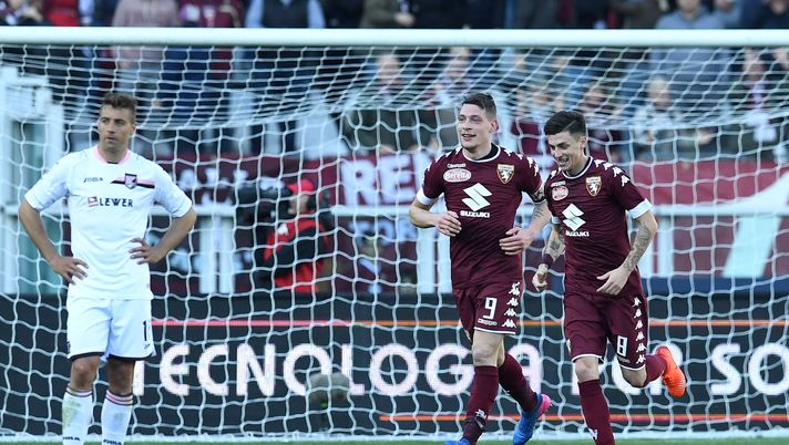 TURIN, ITALY - MARCH 05:  Andrea Belotti (L) of FC Torino celebrates a goal with team mate Daniele Baselli during the Serie A match between FC Torino and US Citta di Palermo at Stadio Olimpico di Torino on March 5, 2017 in Turin, Italy.  (Photo by Valerio Pennicino/Getty Images) 