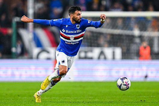 GENOA, ITALY - NOVEMBER 12: Mehdi Leris of Sampdoria is seen in action during the Serie A match between UC Sampdoria and US Lecce at Stadio Luigi Ferraris on November 12, 2022 in Genoa, Italy. (Photo by Simone Arveda/Getty Images) La Fiorentina pesca dalla Samp? Altro obiettivo blucerchiato oltre a Sabiri- immagine 2