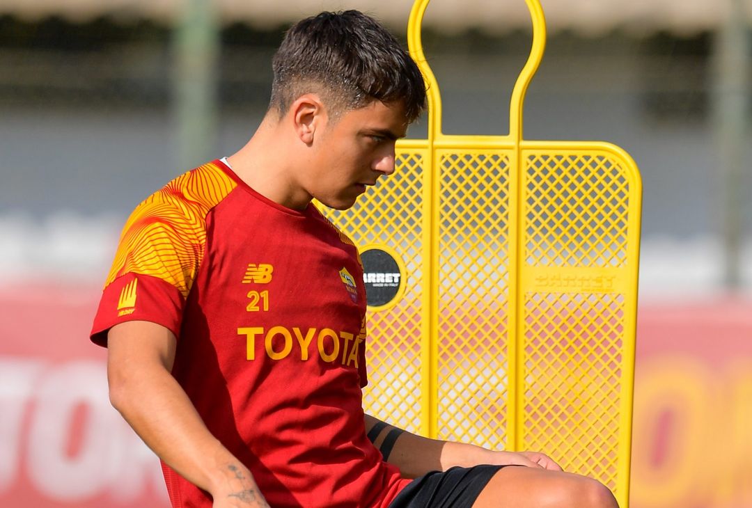Trigoria, Dybala in gruppo prima della sfida con il Torino – FOTO GALLERY - immagine 54