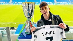 Juve, Shade ironizza sull’esonero di Allegri: “Deve ancora ca**re sul nostro logo”