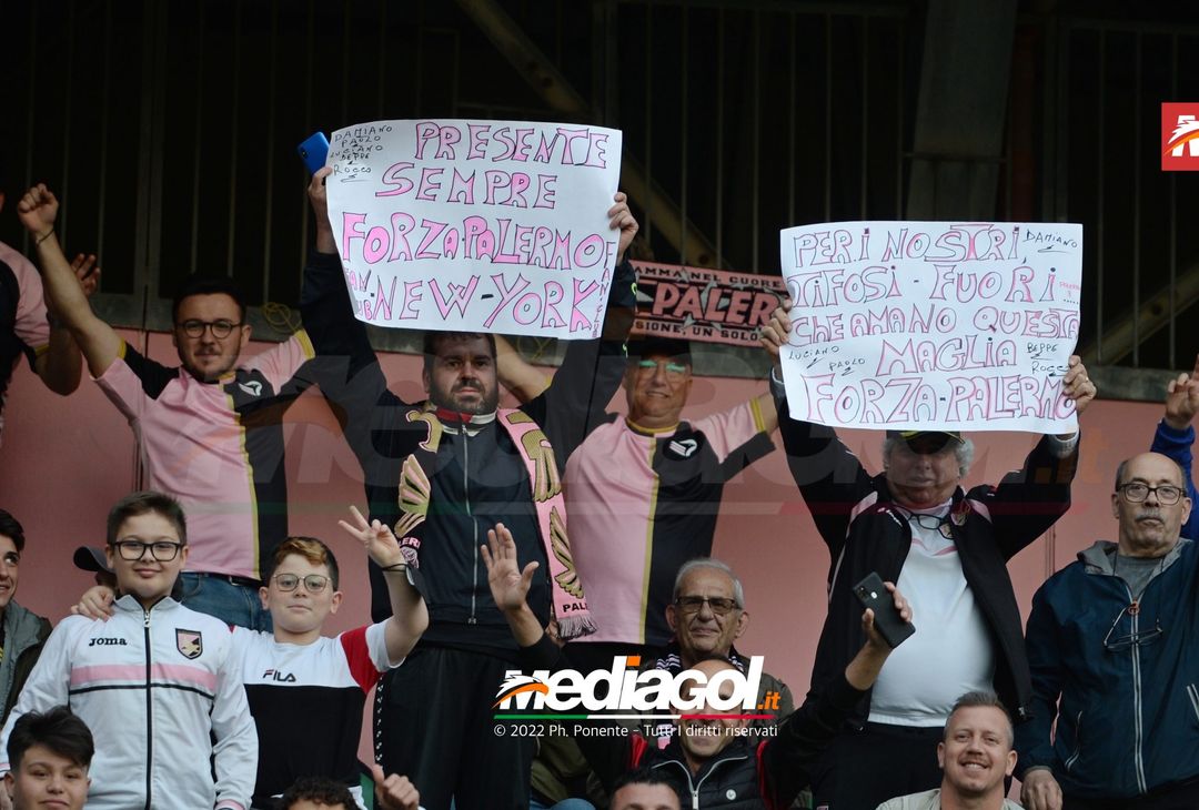 Fotogallery, i tifosi allo stadio per Palermo-Triestina 1-1 - immagine 56