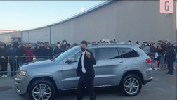 VIDEO Juventus, ecco Vlahovic! Guarda l’arrivo dell’ex Fiorentina al J Medical