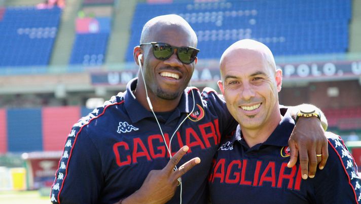 CAGLIARI, ITALY - MAY 31: Coaching staff David Suazo of cagliari looks on ahead of the Serie A match between Cagliari Calcio and Udinese Calcio at Stadio Sant'Elia on May 31, 2015 in Cagliari, Italy. (Photo by Enrico Locci/Getty Images) CAGLIARI, ITALY - MAY 31: Coaching staff David Suazo of cagliari looks on ahead of the Serie A match between Cagliari Calcio and Udinese Calcio at Stadio Sant'Elia on May 31, 2015 in Cagliari, Italy. (Photo by Enrico Locci/Getty Images)
