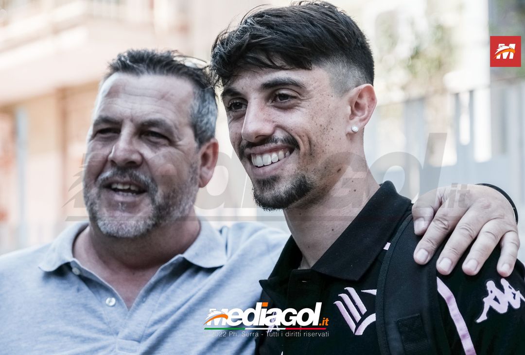 FOTO RITIRO PALERMO, Elia e le prime immagini da calciatore rosanero (Gallery) - immagine 7