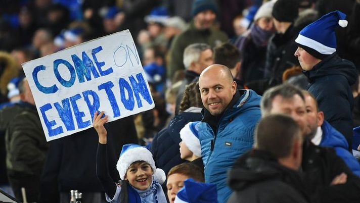 Come on...o come from Everton...? Come on...o come from Everton...?