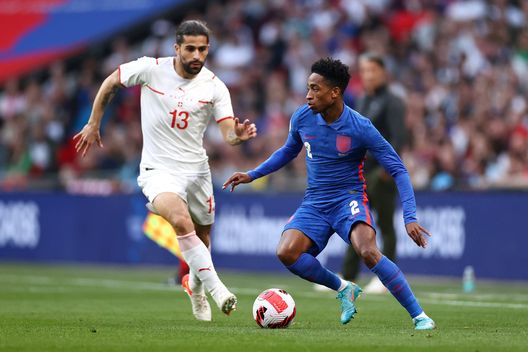 LONDON, ENGLAND - MARCH 26: Kyle Walker-Peters of England is challenged by Ricardo Rodriguez of Switzerland during the International Friendly match between England and Switzerland at Wembley Stadium on March 26, 2022 in London, England. (Photo by Ryan Pierse/Getty Images) Nazionali: Portogallo-Svizzera 4-0, Rodriguez in campo per un’ora di gioco- immagine 2