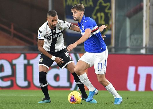 GENOA, ITALY - DECEMBER 08: Gaston Ramirez of UC Sampdoria and Hernani of Parma Calcio during the Serie A match between UC Sampdoria and Parma Calcio at Stadio Luigi Ferraris on December 8, 2019 in Genoa, Italy. (Photo by Paolo Rattini/Getty Images) GENOA, ITALY - DECEMBER 08: Gaston Ramirez of UC Sampdoria and Hernani of Parma Calcio during the Serie A match between UC Sampdoria and Parma Calcio at Stadio Luigi Ferraris on December 8, 2019 in Genoa, Italy. (Photo by Paolo Rattini/Getty Images)