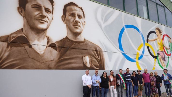 Grande Torino, inaugurato a Chioggia il murales dedicato ai fratelli Ballarin - immagine 1