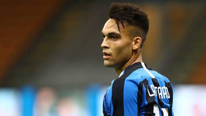 Lautaro, derby perso e pochi gol: ci pensa la bella Agus a rincuorarlo… - immagine 1