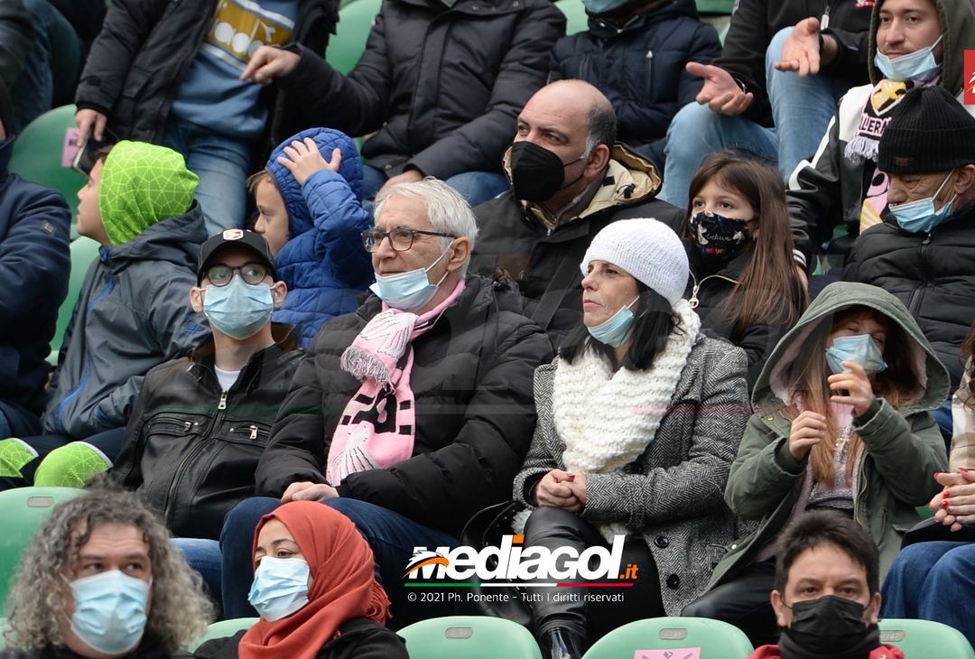 FOTO, i tifosi allo stadio per Palermo – Bari 0-0 (Gallery) - immagine 8