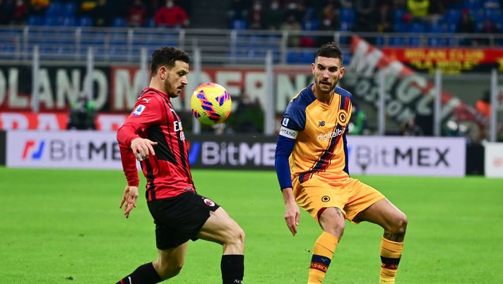 MILAN, ITALY - JANUARY 06: AS Roma player Lorenzo Pellegrini (R) and AC Milan player Alessandro Florenzi during the Serie A match between AC Milan and AS Roma at Stadio Giuseppe Meazza on January 06, 2022 in Milan, Italy. (Photo by Luciano Rossi/AS Roma via Getty Images) Un nuovo innesto nel motore del Milan - immagine 1